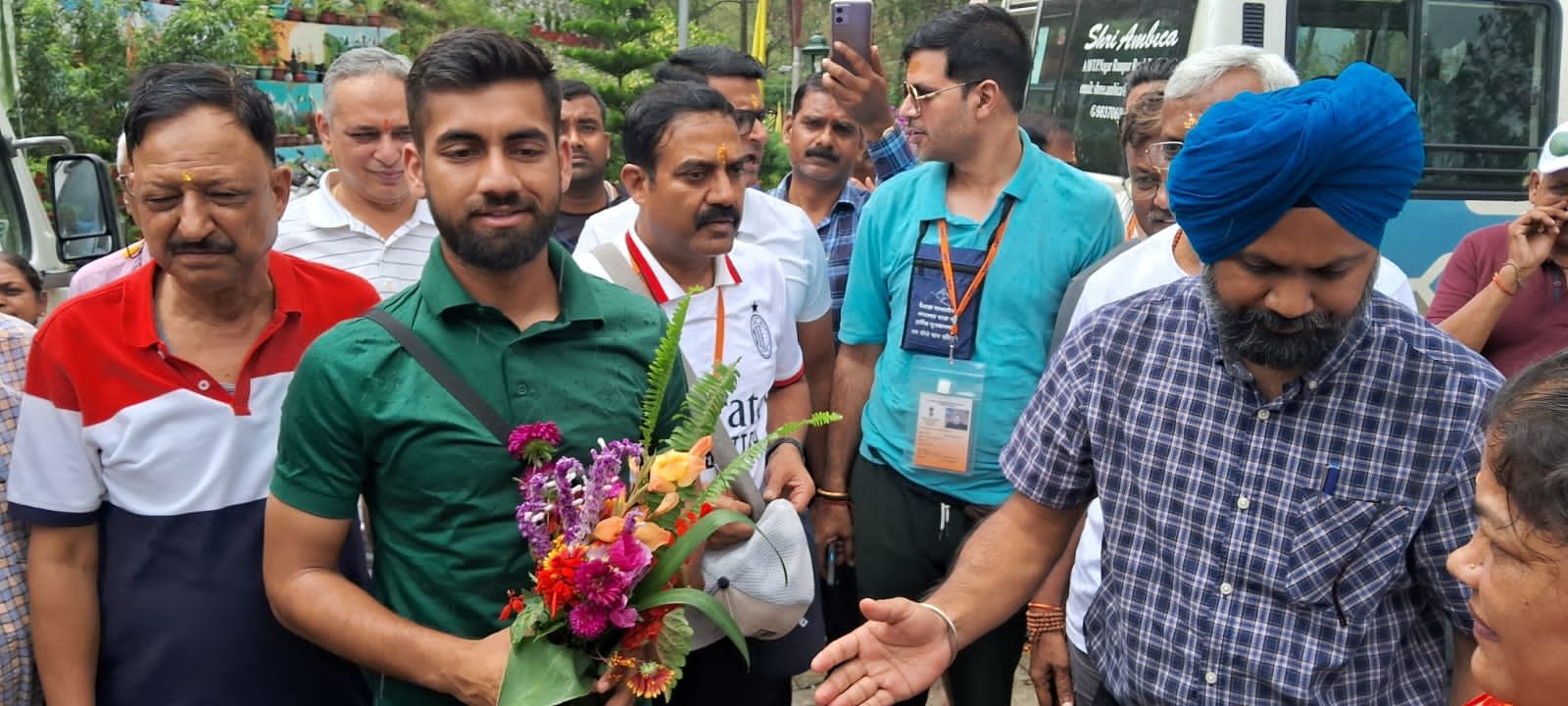 कैलाश मानसरोवर यात्रा के तीसरे दल का पिथौरागढ़ KMVN में भव्य स्वागत किया गया