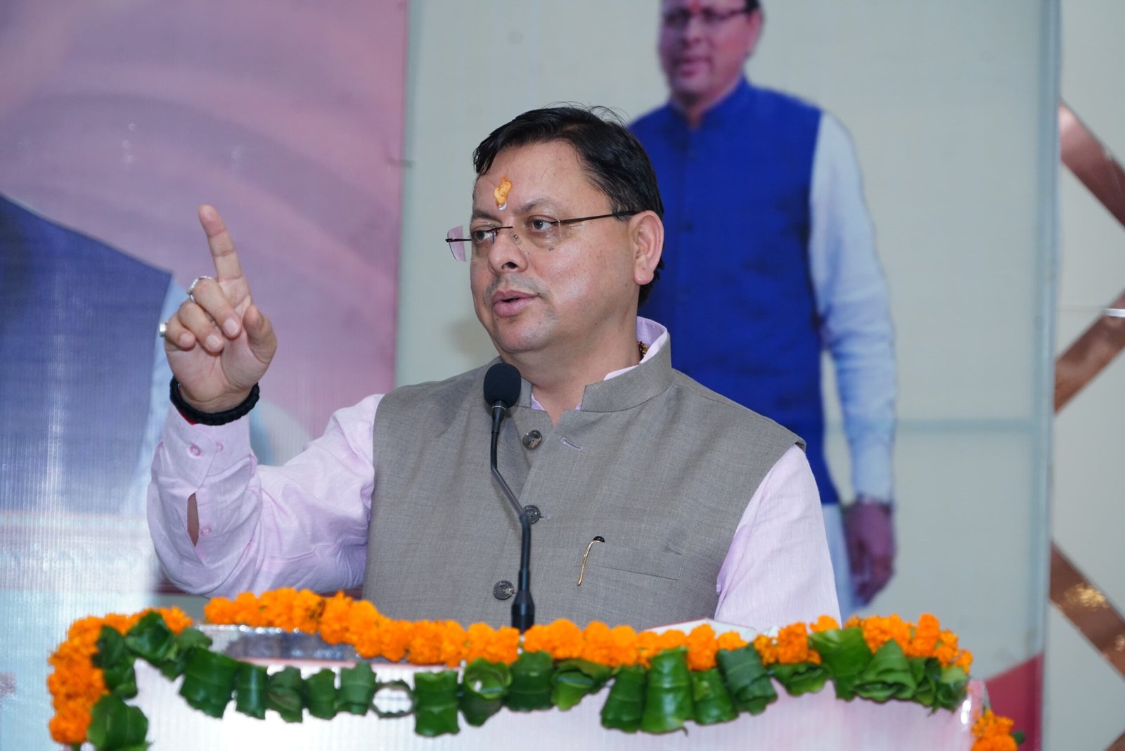 मुख्यमंत्री ने देहरादून में ‘भ्रष्टाचार मुक्त उत्तराखंड’ के लिए मुख्यमंत्री द्वारा किए जा रहे प्रयासों पर धार्मिक एवं सामाजिक संस्थाओं द्वारा आयोजित सम्मान समारोह में प्रतिभाग किया