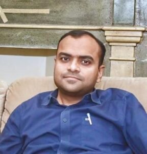 जिलाधिकारी दीक्षित विभिन्न माध्यमों से ले रहे नदियों के जल स्तर, वर्षा, जल भराव आदि से संबंधित पल पल की जानकारियां