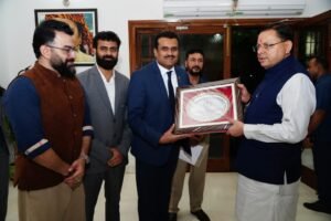 मुख्यमंत्री धामी से मुख्यमंत्री आवास में आइस स्केटिंग एसोसिएशन ऑफ इंडिया के प्रतिनिधिमंडल ने शिष्टाचार भेंट की