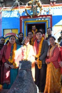 पंचकेदार गद्दी स्थल ओंकारेश्वर मंदिर में शीतकालीन यात्रा का मंत्रोच्चारण के साथ भव्य शुभारम्भ