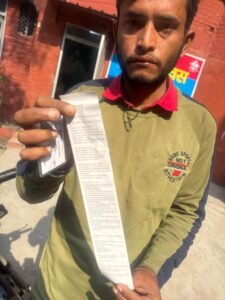 भैया, हॉर्न सामने वाले को साइड देने के लिए होता है…नंबर प्लेट किधर है