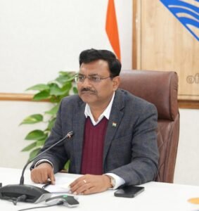 मुख्य सचिव की अध्यक्षता में सचिव समिति की बैठक आयोजित, उत्तराखंड के सर्वांगीण विकास को गति देने के लिए दिए गए निर्देश