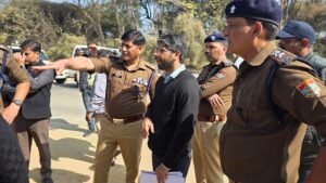 हरिद्वार की सड़कों पर जब SSP ने खुद संभाली कांवड़ियों की सेवा की कमान*