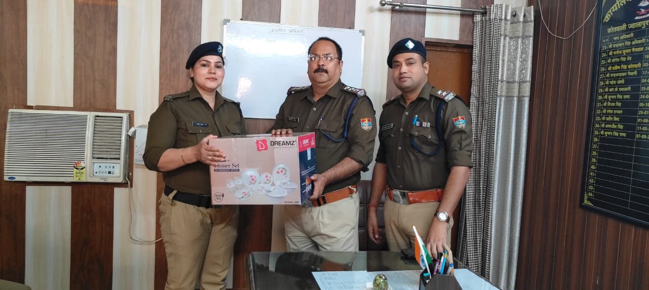 अन्तर्राष्ट्रीय महिला दिवस के अवसर पर हरिद्वार पुलिस ने महिला पुलिस कर्मियों को किया सम्मानित