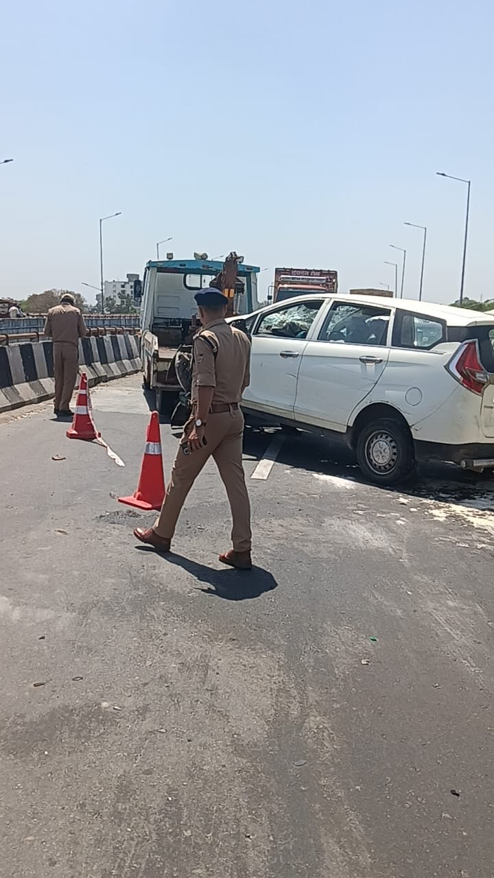 इंडियन ऑयल टैंकर पर हरियाणा गाड़ी द्वारा पीछे से टक्कर मारी गई जिसमें 6 लोग घायल हो गए