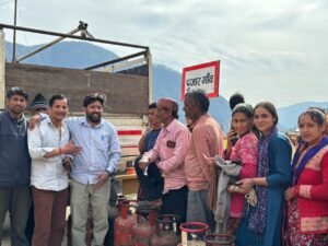 टिहरी गढ़वाल में एलपीजी आपूर्ति एवं वितरण सामान्य