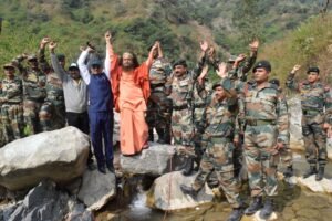 ऑपरेशन सिंदूर की प्रथम वर्षगाँठ पर परमार्थ निकेतन में वीर जवानों को भावभीनी श्रद्धांजलि