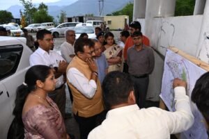 मुख्य सचिव द्वारा टिहरी झील क्षेत्र का भ्रमण एवं पर्यटन विकास परियोजना का निरीक्षण