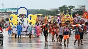 कांवड़ मेले के आठवें दिन 39 लाख 15 हजार शिवभक्त पवित्र गंगाजल लेकर अपने गंतव्य की ओर हुए रवाना
