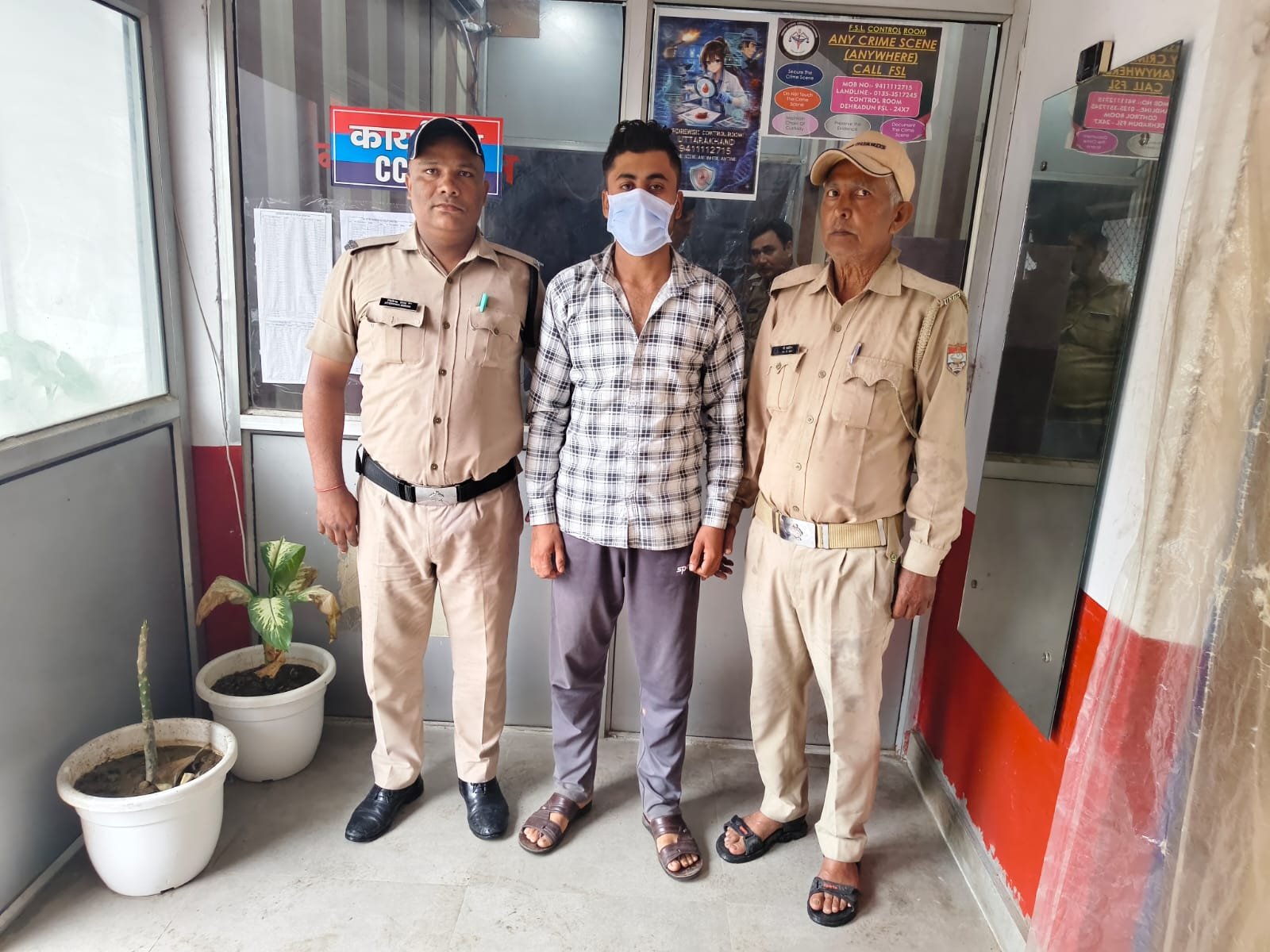 SSP हरिद्वार हरिद्वार के आदेशानुसार वारंटीयो के विरुद्ध हरिद्वार पुलिस की कार्रवाई