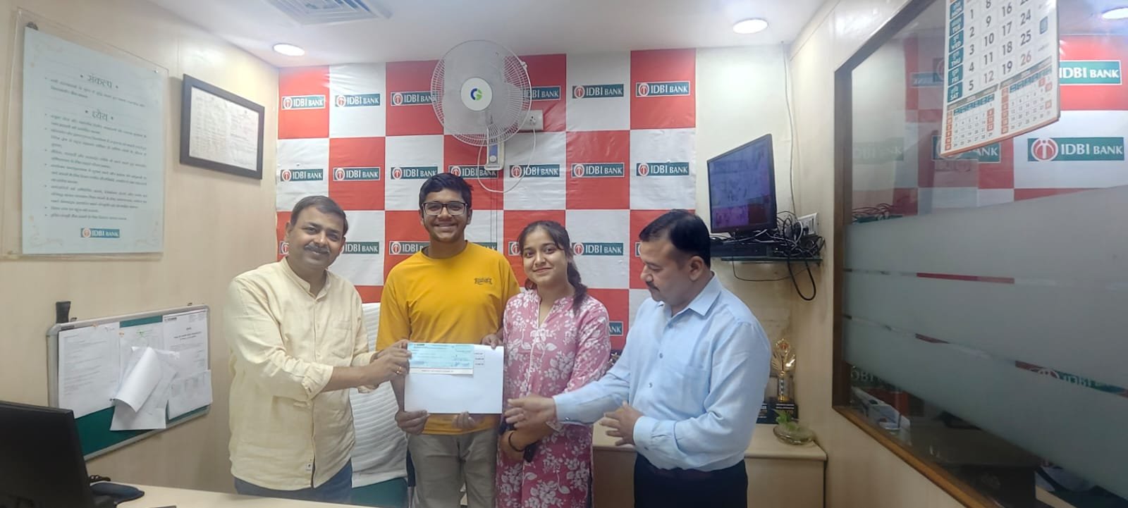 आईडीबीआई बैंक ने सीएसआर के तहत 10 होनहार विद्यार्थियों को ₹4.94 लाख की शुल्क सहायता की प्रदान