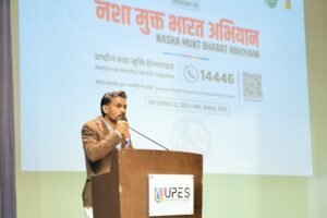 नशा मुक्त भारत अभियान के तहत यूपीईएस में छात्र-छात्राओं को नशे के दुष्प्रभावों के प्रति किया जागरूक