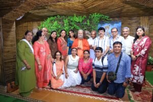 परमार्थ निकेतन में विश्वभर से पहुंच रहे योग साधक, गंगा आरती, हवन और सत्संग के माध्यम से जुड़ रहे सनातन संस्कृति से