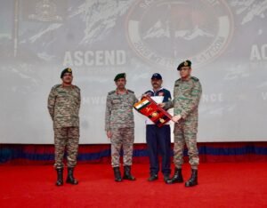 भारतीय सेना की कोर ऑफ़ इंजीनियर्स के माउंट त्रिशूल पर्वतारोहण अभियान को हरी झंडी दिखाई