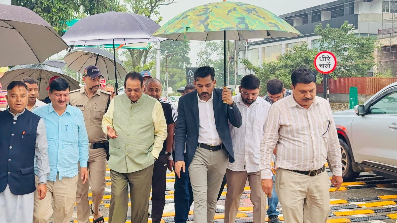 मौहब्बेवाला ब्लैक स्पॉट पर हादसों की रोकथाम को तैनात रहेगी टास्क फोर्स; डीएम ने 24×7 पेट्रोलिंग एवं सघन चेकिंग के दिए निर्देश