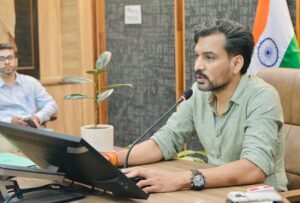 स्वास्थ्य सेवाओं में लापरवाही पर जिलाधिकारी सख्तः एएनएम निलंबित, मातृ एवं शिशु मृत्यु दर घटाने के लिए टास्क फोर्स के निर्देश