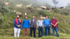 ‎ग्रामीणों ने सड़क सुधारीकरण, ट्रैक मरम्मत, संकेतक, कूड़ेदान व पेयजल सुविधा की मांग रखी