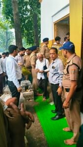 पितृ अमावस्या के अवसर पर एसएसपी हरिद्वार नवनीत सिंह सुरक्षा व्यवस्था का जायजा लेने पहुंचे मायापुर नारायनशीला