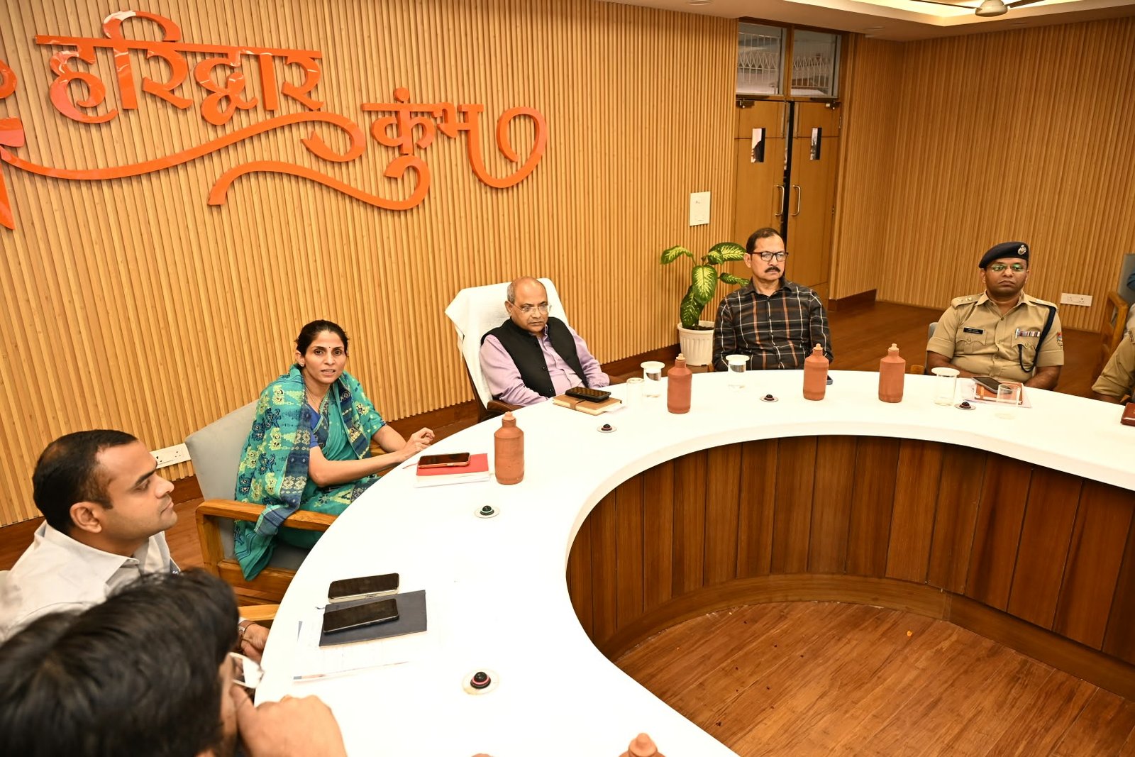 मंडलायुक्त ने उच्च स्तरीय समिति की बैठक में की कुंभ की तैयारियों की समीक्षा