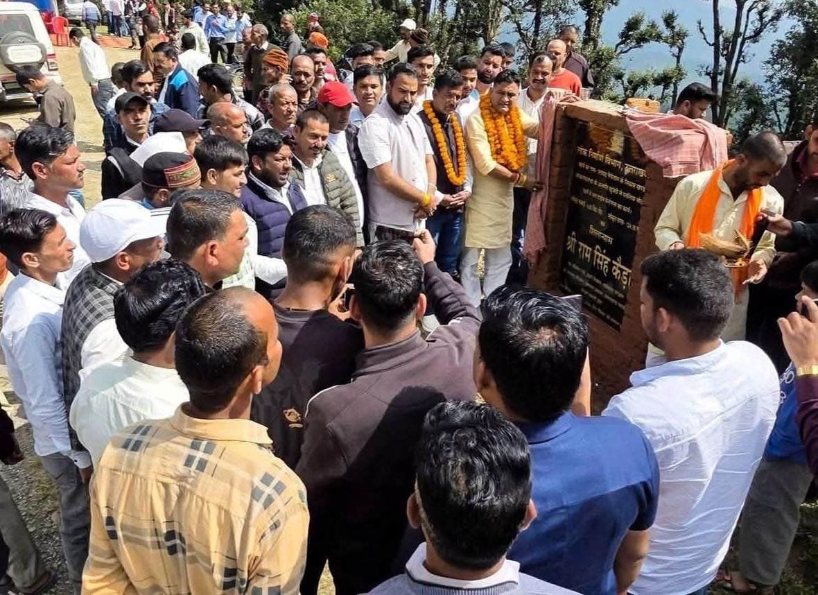 मंत्री कैड़ा ने किया खुजेठी से पतलिया -बलना मोटर मार्ग पर 1करोड़ 24 लागत से होने वाले डामरीकरण व सुधारीकरण कार्य का शिलान्याश