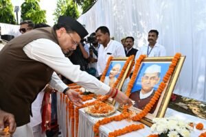 रामपुर तिराहा के अमर बलिदानियों को मुख्यमंत्री श्री पुष्कर सिंह धामी ने दी श्रद्धांजलि