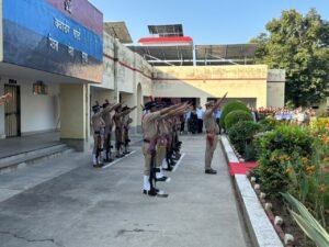 राष्ट्रपिता महात्मा गांधी एवं पूर्व प्रधानमंत्री स्वर्गीय श्री लाल बहादुर शास्त्री जी की जयंती पर हरिद्वार पुलिस ने दी श्रद्धांजलि