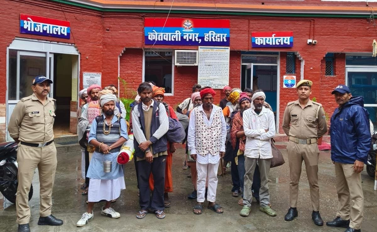 श्रद्धालुओं को परेशान कर रहे भिक्षुकोंं पर पुलिस की कार्रवाई, 31 किए गिरफ्तार