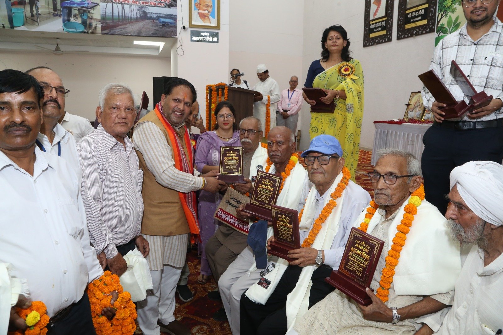 सेवा संकल्प अभियान एवं अंतरराष्ट्रीय वृद्धजन दिवस पर भव्य समारोह,वरिष्ठ नागरिकों के सम्मान में मेयर ने की कई बड़ी घोषणाएं